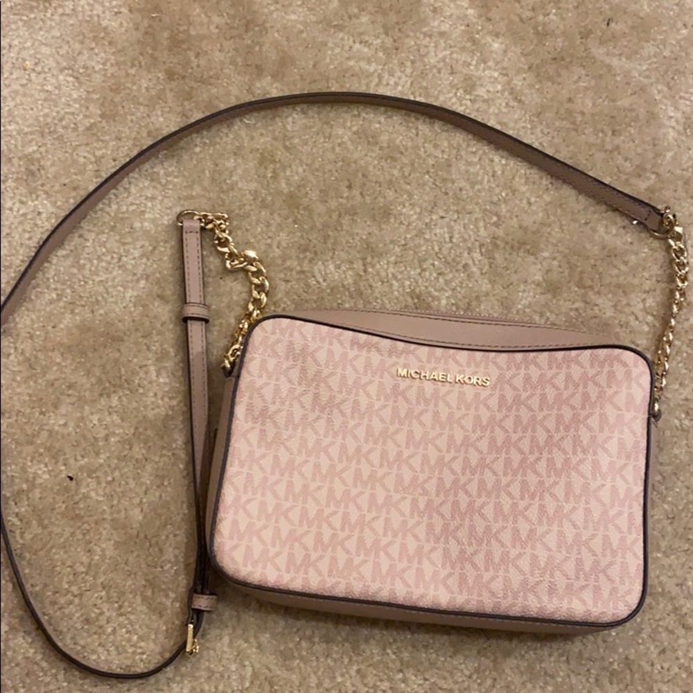 Michael kors crossbody